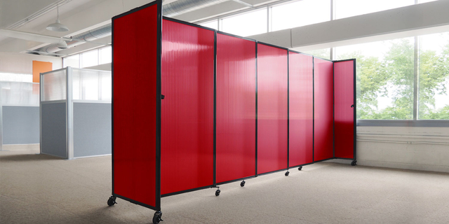 polycarbonate-straightwall-sliding-portable-partition